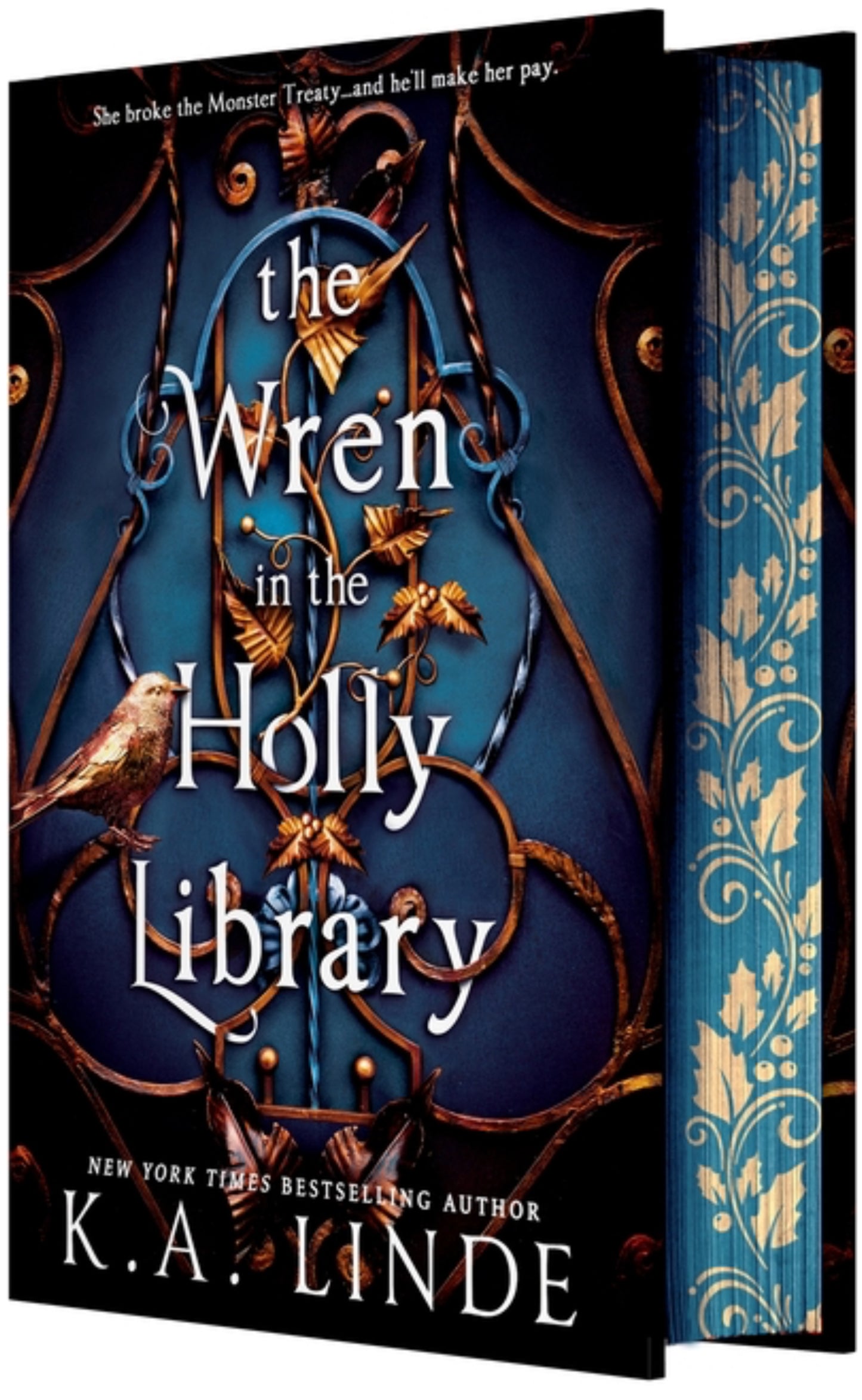 The Wren in the Holly Library (Deluxe Limited Edition) (Oak & Holly Cycle #1)