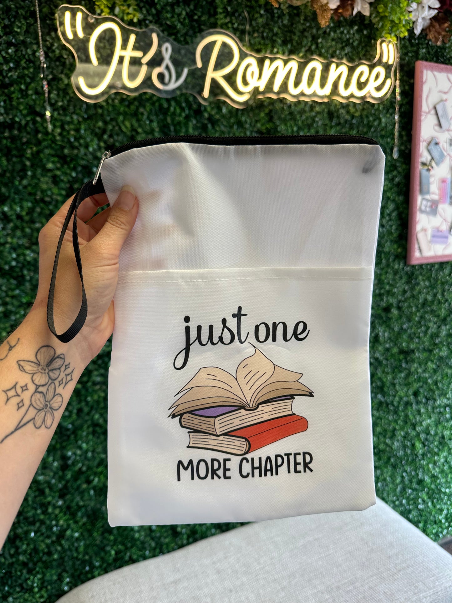Book Sleeve - bookish
