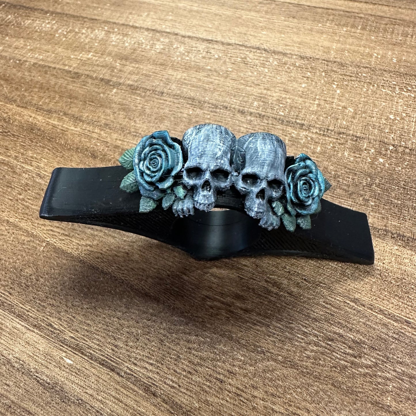Page Holder - Skulls