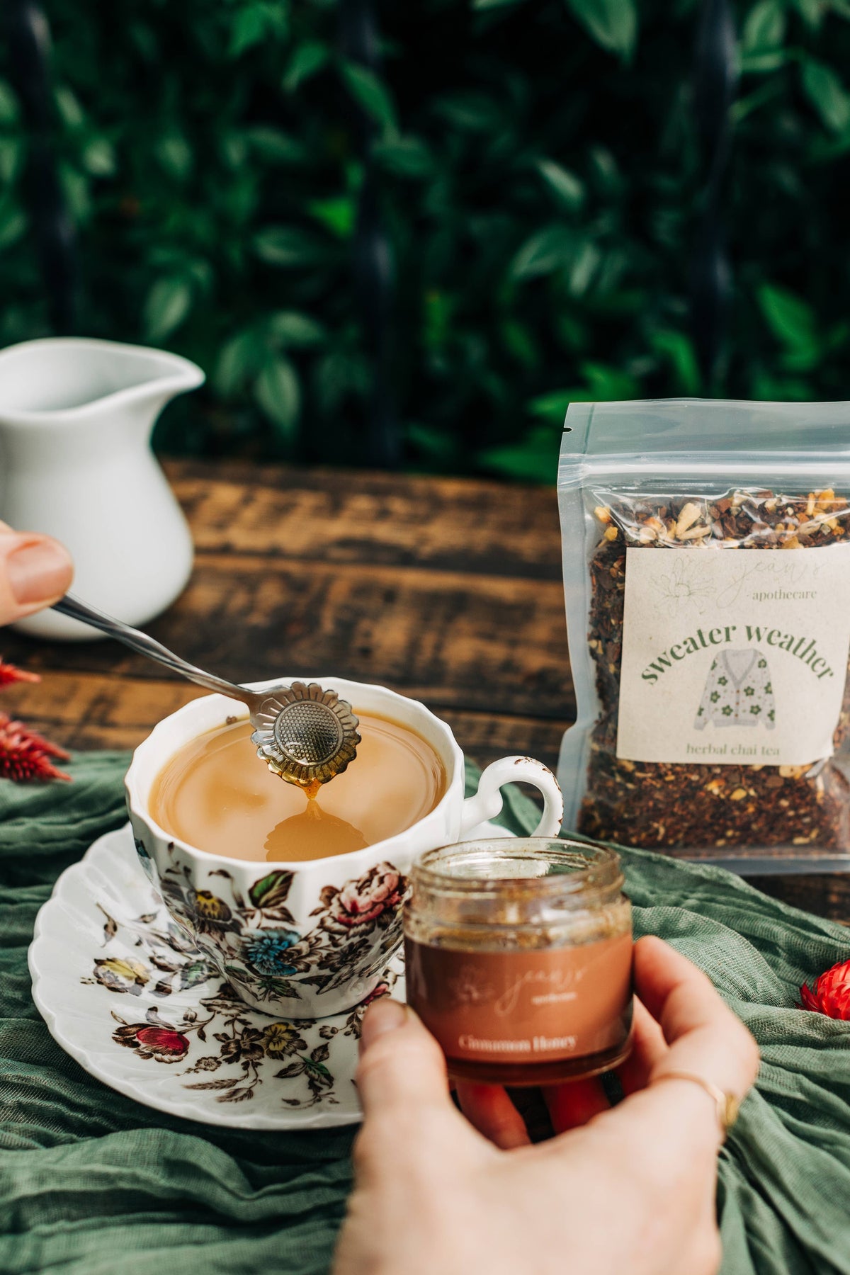 Sweater Weather Herbal Chai | Caffeine-Free Spiced Rooibos